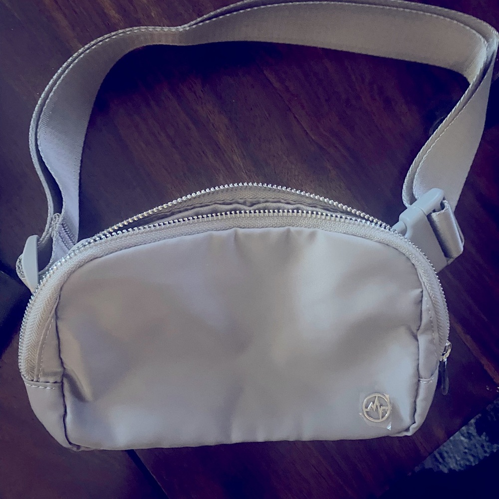 Pander Fanny Pack NWOT - Picture 4 of 9